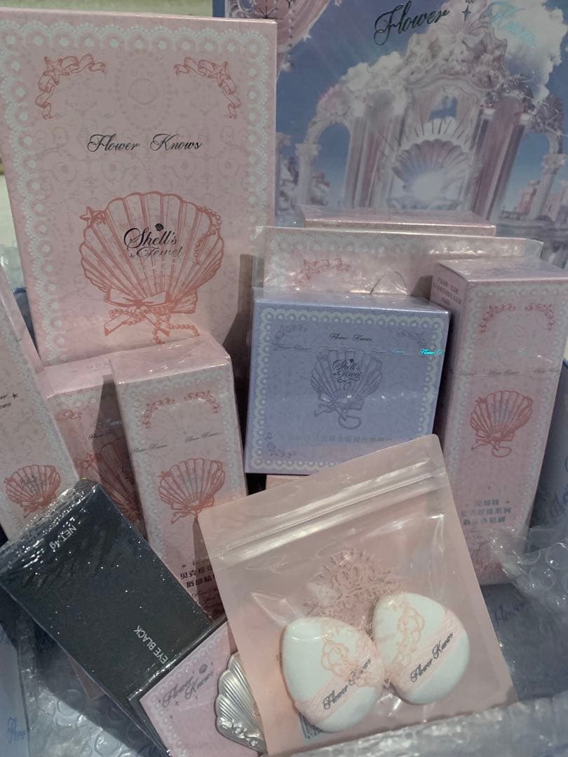 フラワーノーズシェルズジュエル豪華13点ボックス➕ クリスマス限定バッグ ❗️❗️