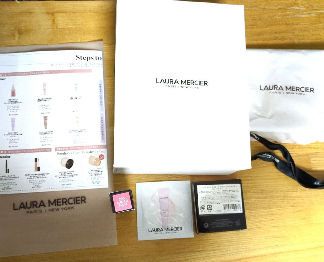 LAURA MERCIER リップとフェイスカラーセット