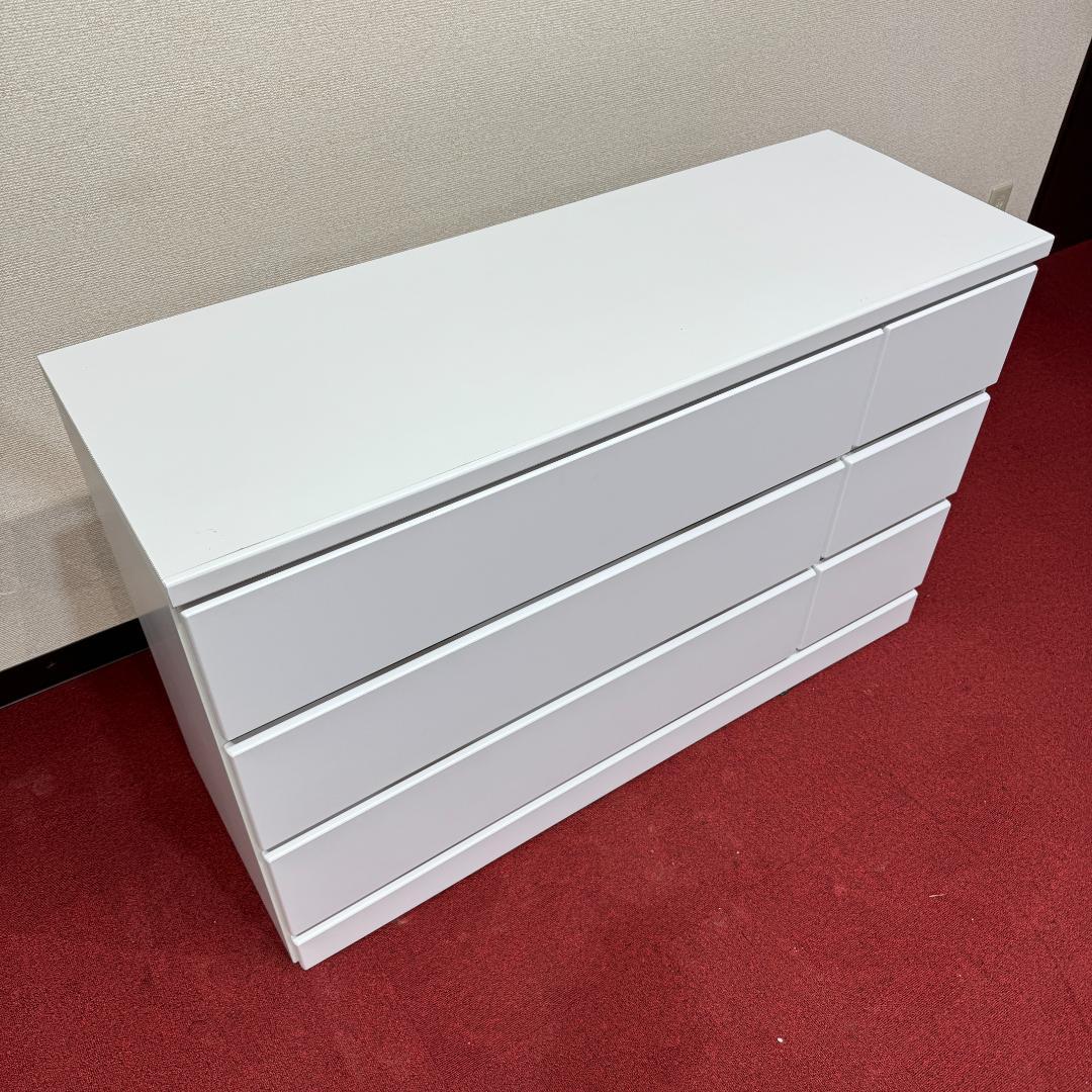 超美品　白いワイドチェスト３段　収納　タンス　幅1190ｍｍ