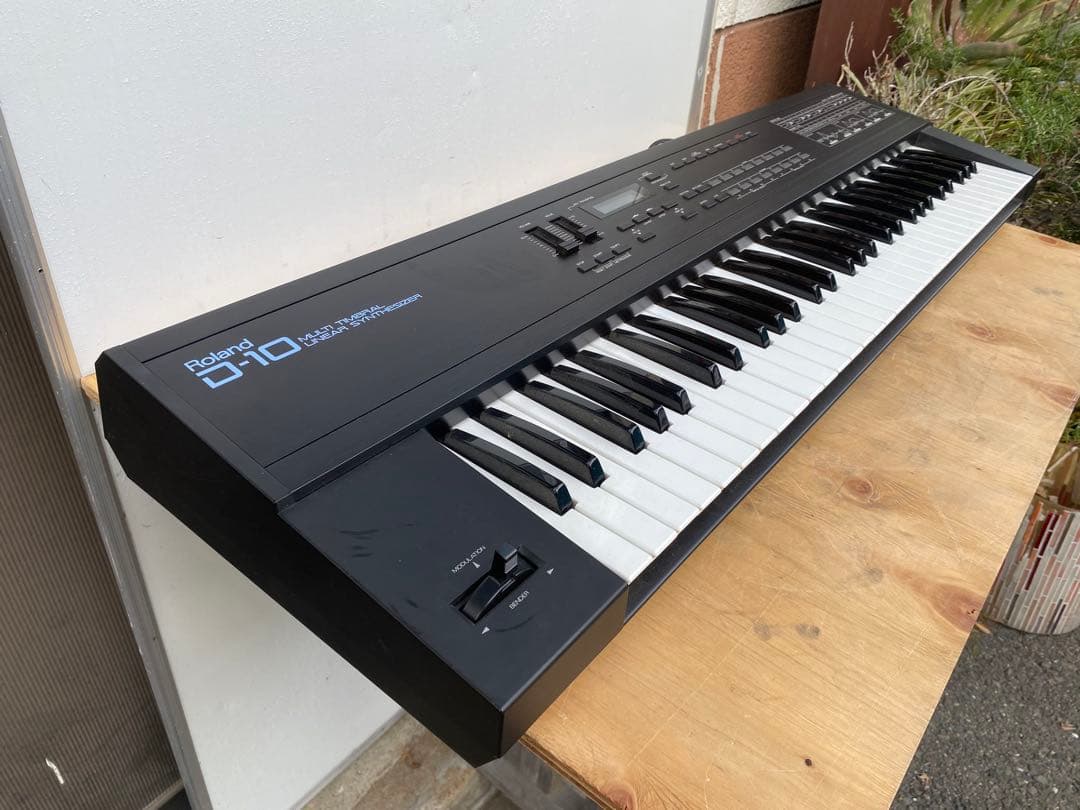 roland d-10 シンセサイザー　ソフトケース付き　中古品