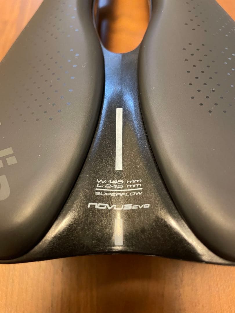 パーツ Selle ITALIA NOVUS BOOST EVO 145mm