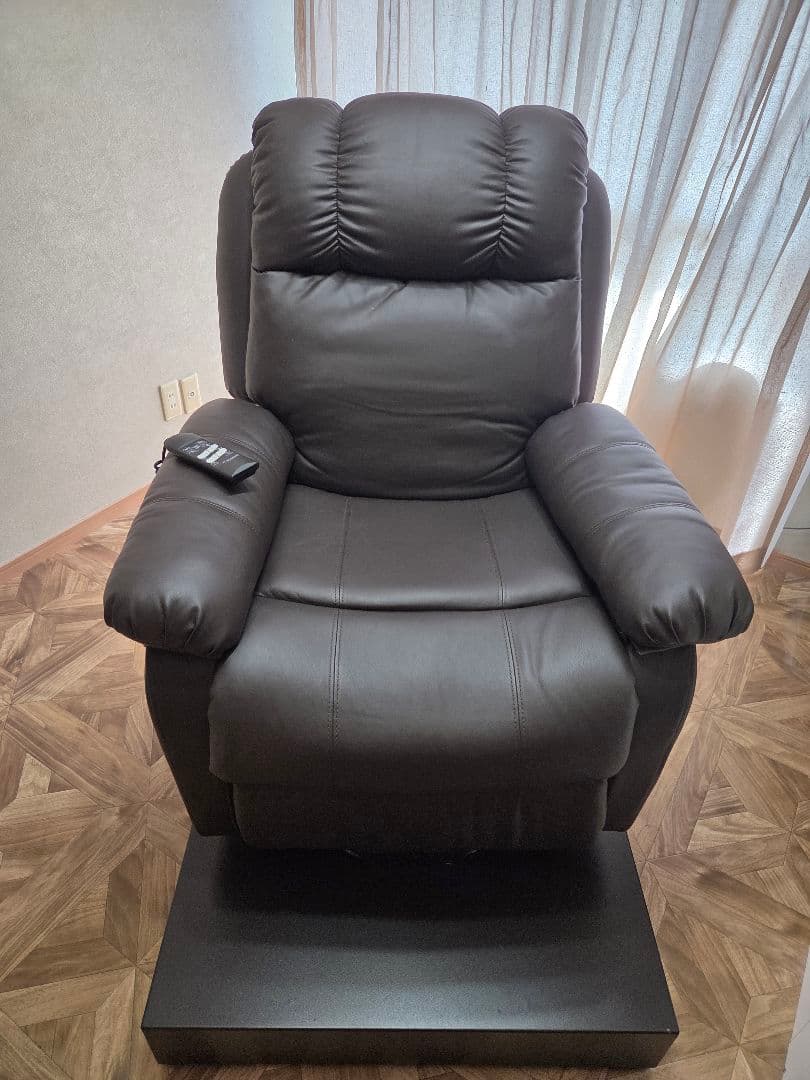 配送先限定！シフォンジュニア　電動リクライニングチェア