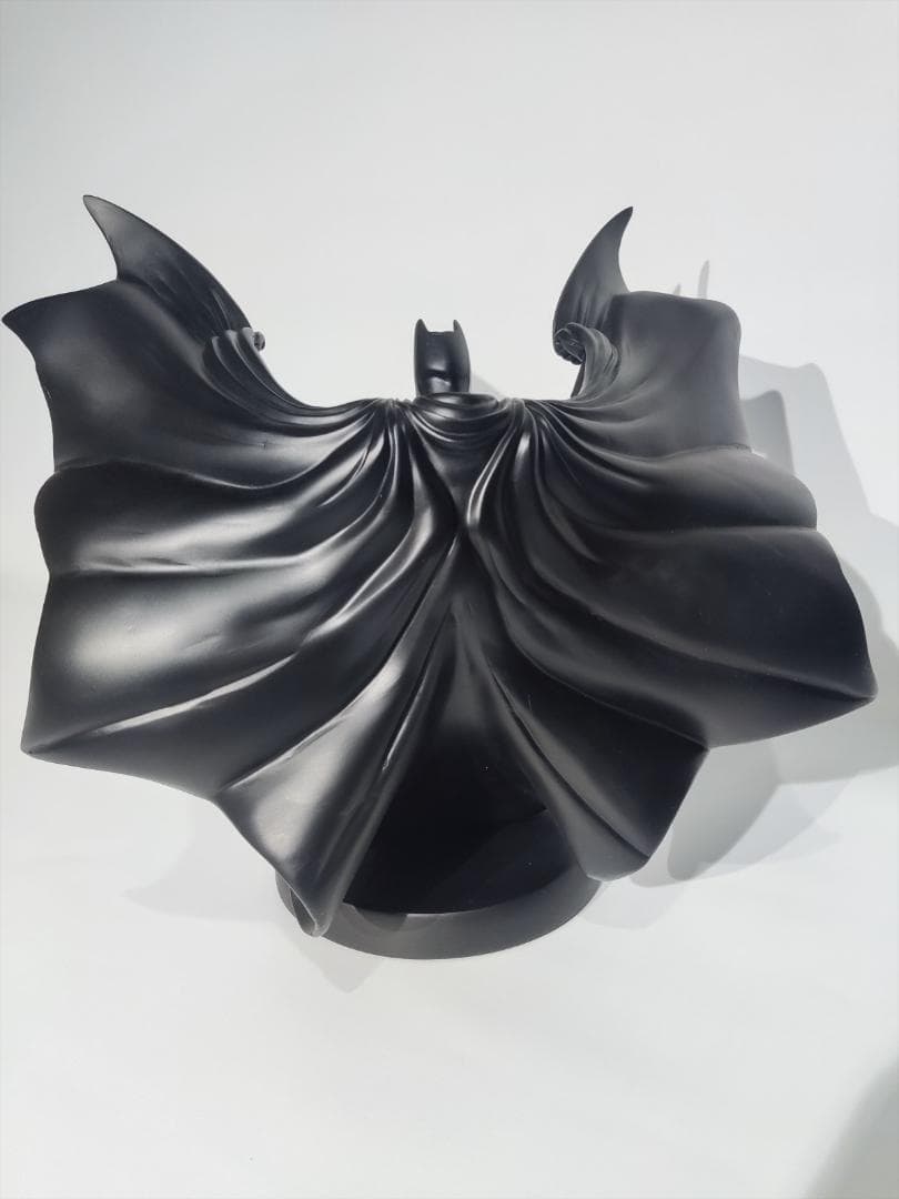 【※全世界4000体限定】DCダイレクト バットマンビギンズ フライトスタチュー