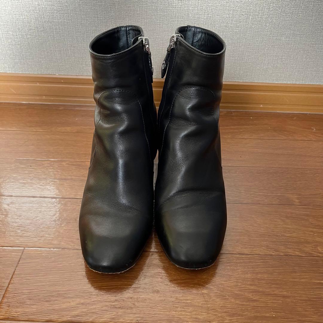 e*u様 LOUIS VUITTON ショートブーツ　ルイヴィトン　黒レザーアン