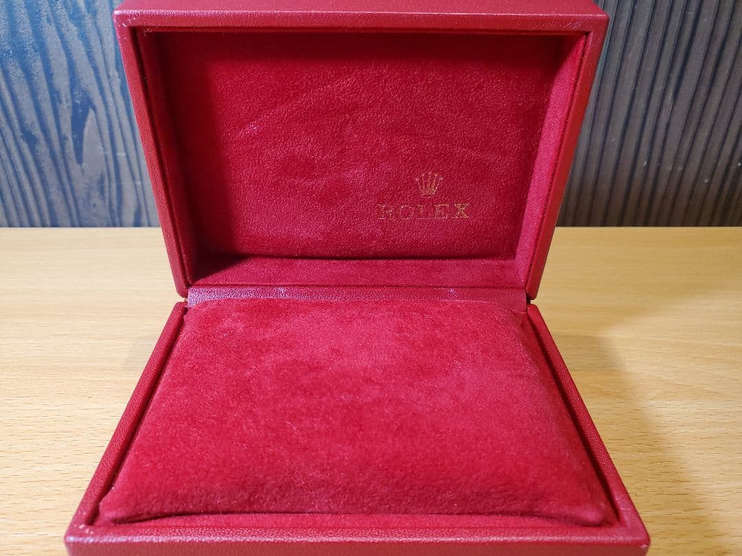 ロレックス　赤　ケース