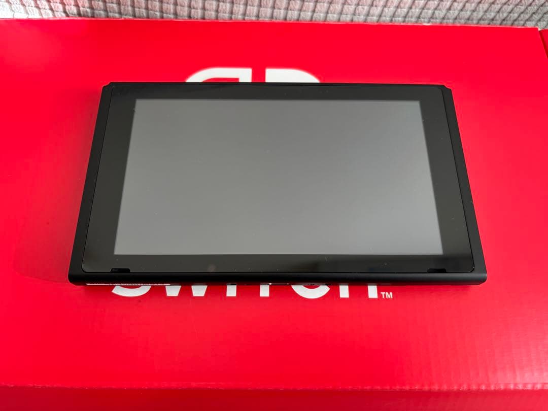 ジャンク⭐️Nintendo Switch（本体のみ）と限定ボックス（箱のみ）