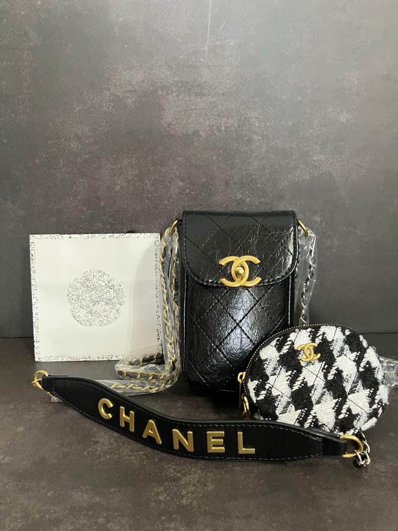 ノベルティー　スマホポーチ　ミニバック