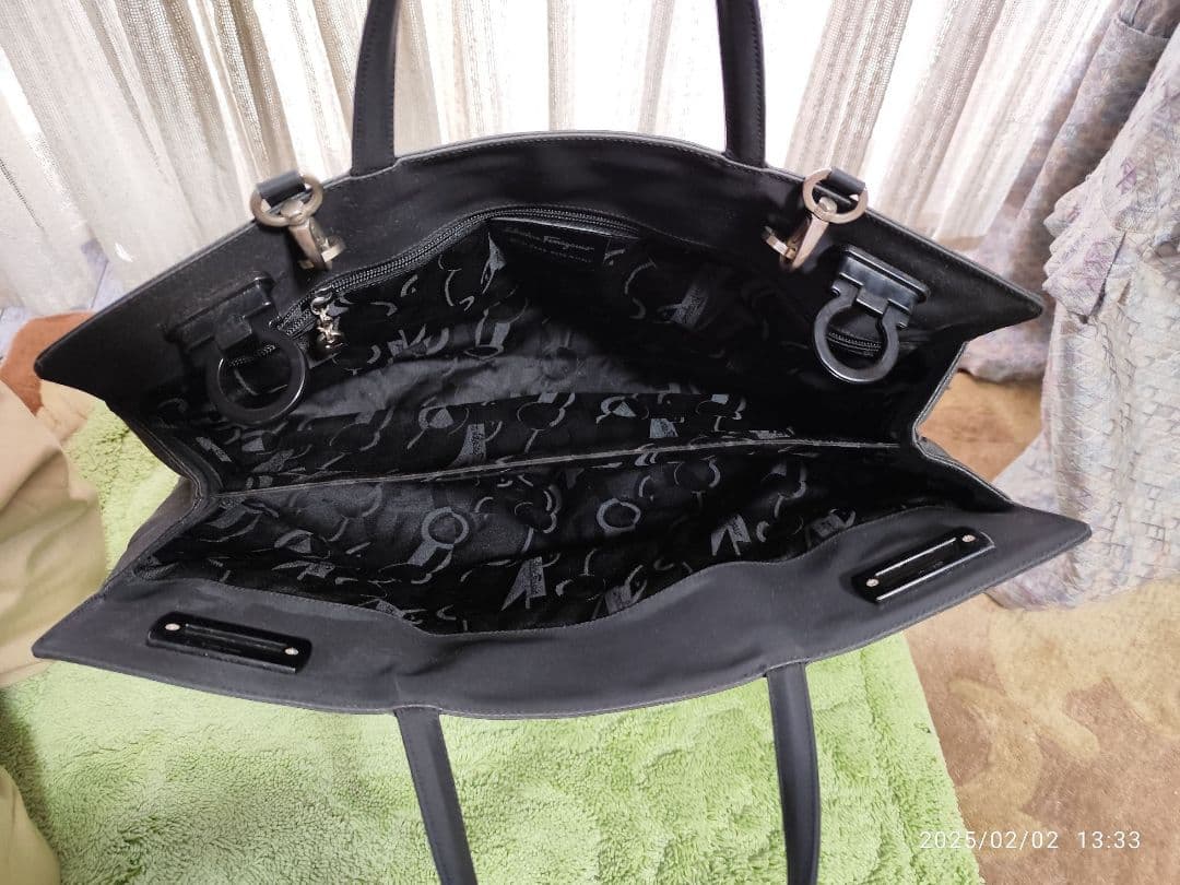 フェラガモのビジネスバッグ