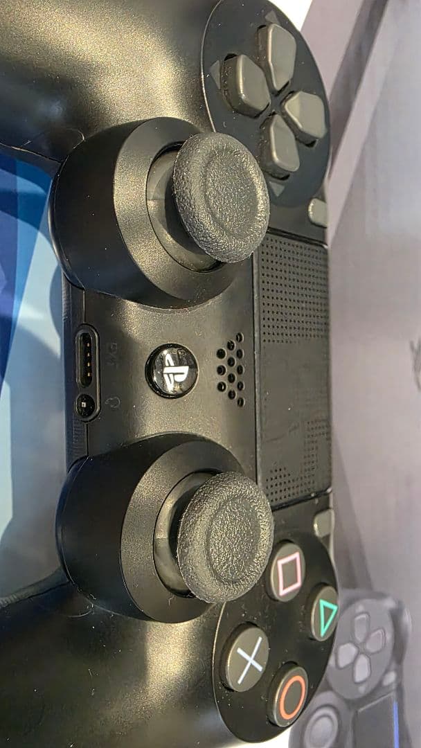 【使用時間極少ない】SONY PlayStation4 CUH-2200AB01