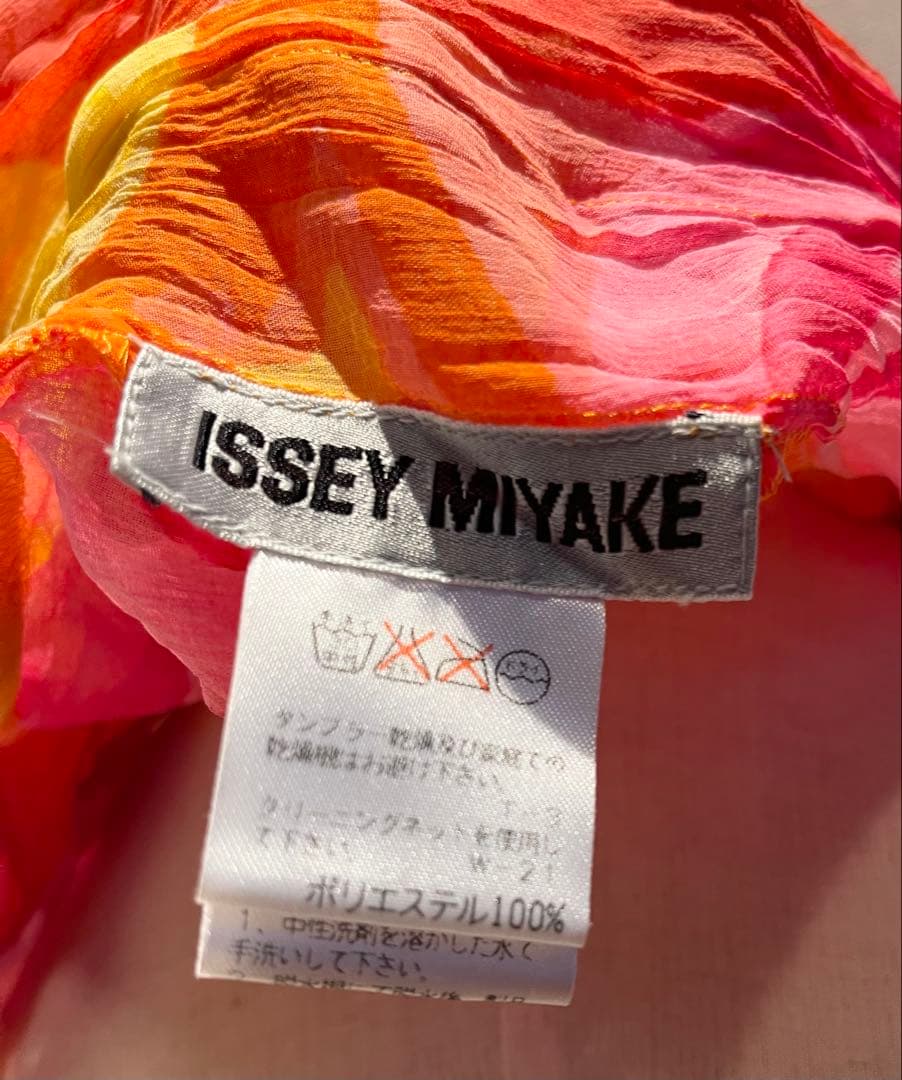 ISSEY MIYAKE プリーツプリーズ