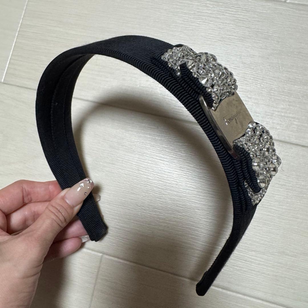 【値下げ】フェラガモ　カチューシャ　ビジュー