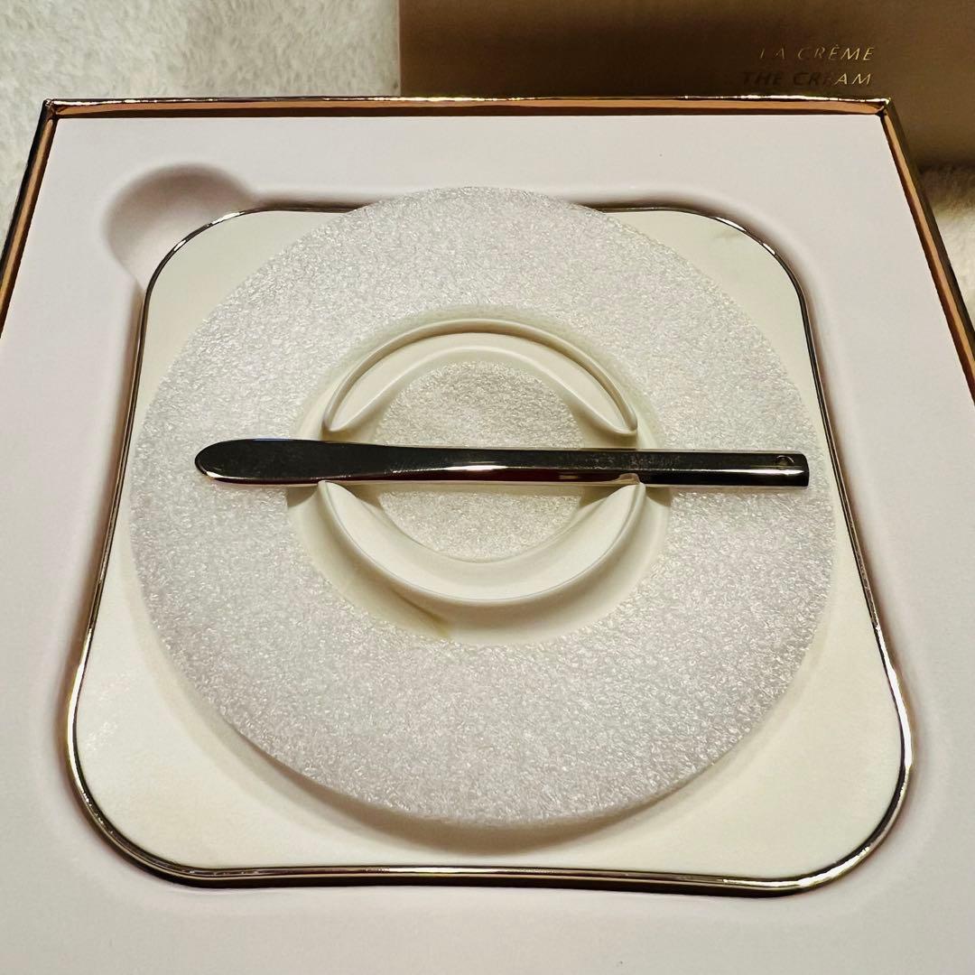 SHISEIDO クレドポーボーテ ラクレーム　箱 台座 スパチュラ 一式付き