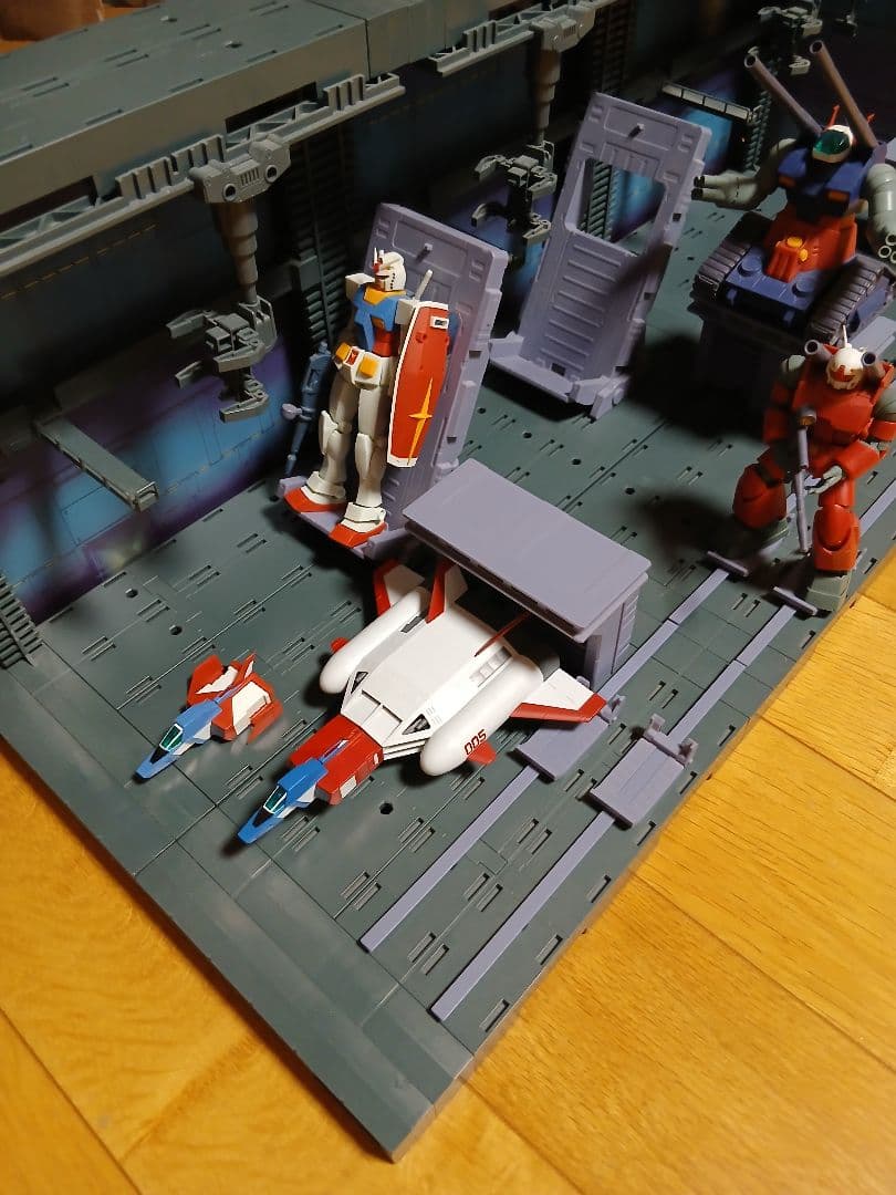 ロボット魂　ジオラマ　ガンダム フィギュア 1/144 スケール