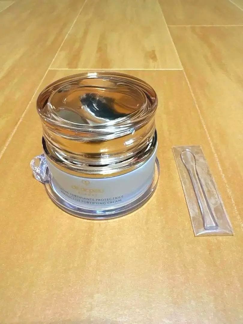 ⭐️お値下げ【新品未使用】クレ・ド・ポーボーテ　 クレームプロテクトゥリス