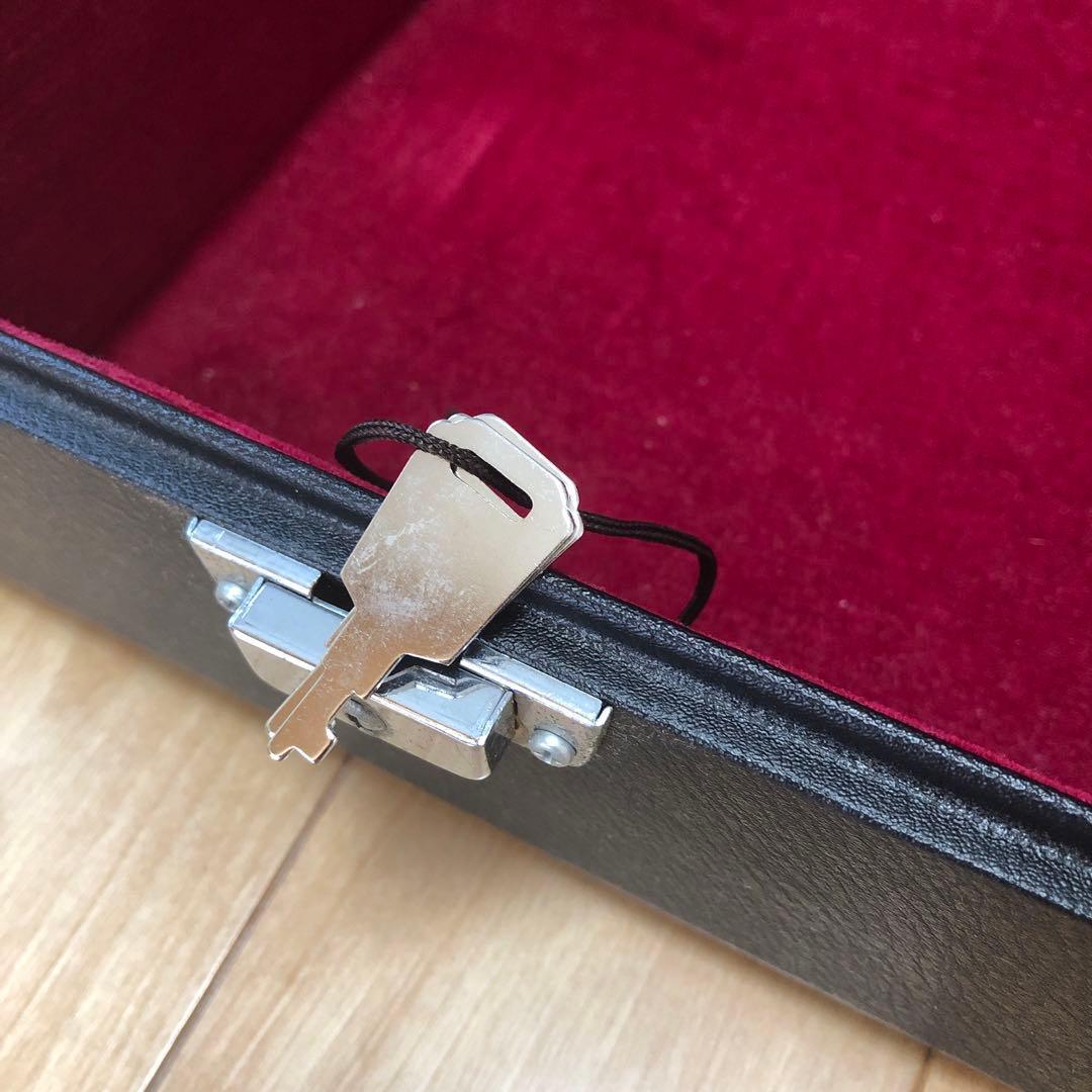 三味線 和楽器 弦楽器 ハード.ソフトケース.バチ他フルセット付き