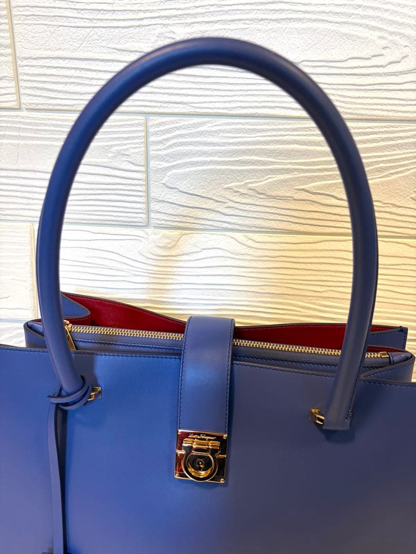 Salvatore Ferragamo ガンチーニ ジュリエット ハンドバッグ