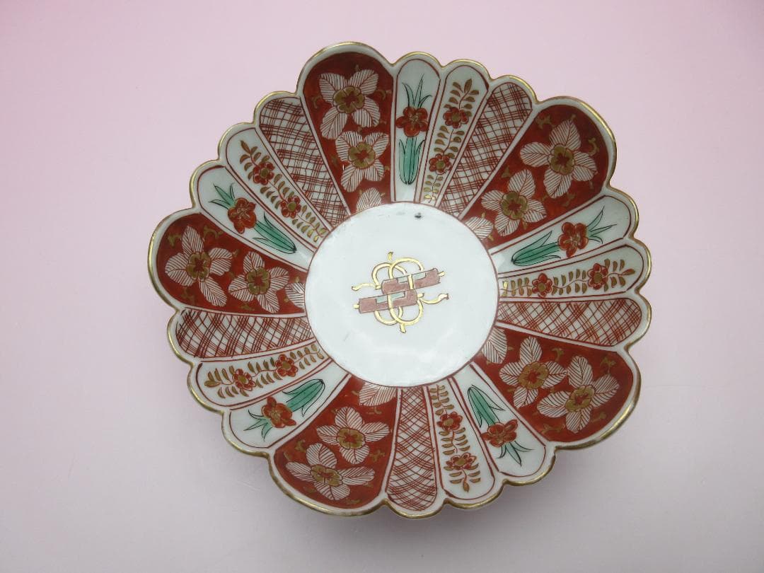 時代 金彩 赤絵 花形 花 巻物紋 中鉢3客 アンティーク M70627