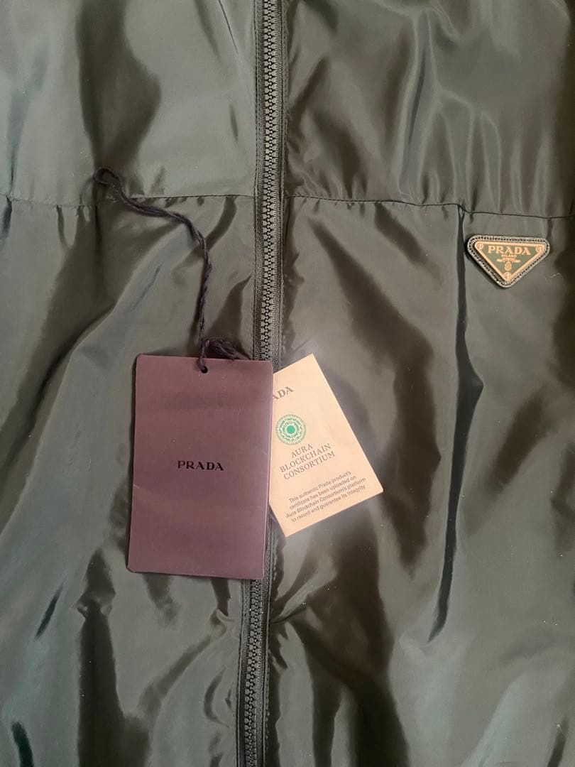 プラダ PRADA ナイロンジャケット