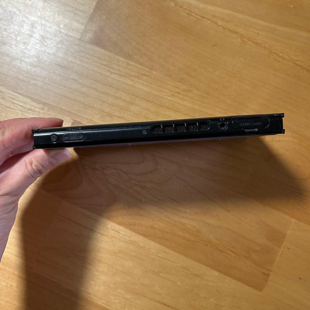 Nintendo Switch 本体 + 充電器 + HDMIケーブル