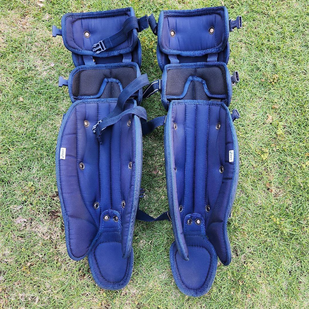 お得 ！ asics キャッチャー用プロテクター ネイビー　硬式用