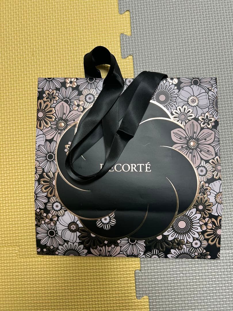 コスメデコルテ　エターナルブルーム　コレクション クリスマスコフレ