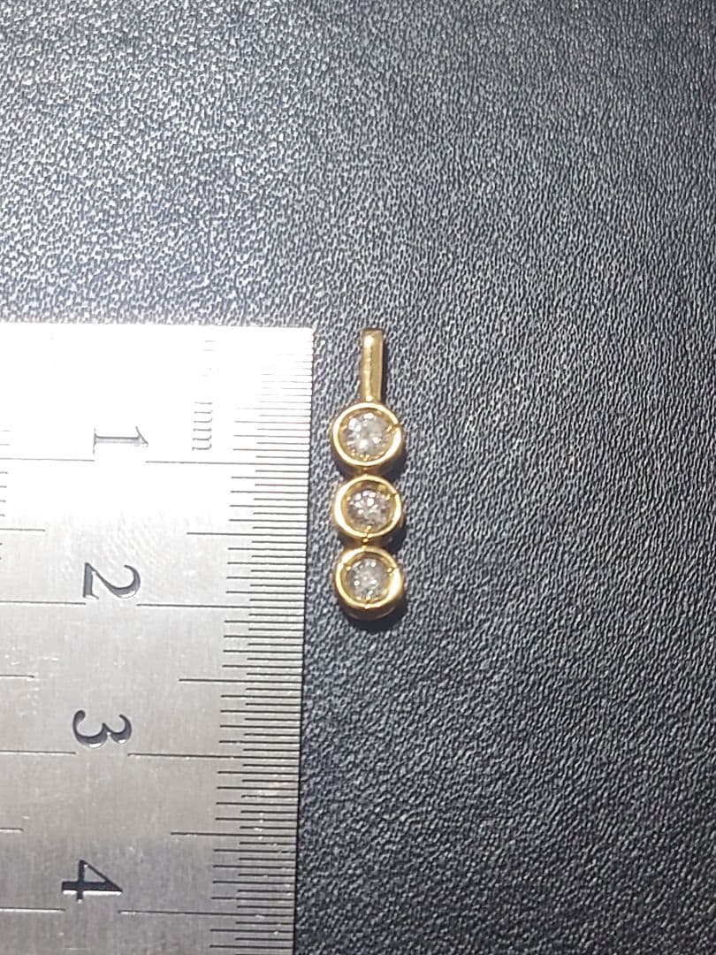 K18　ゴールド　3連ダイヤ ペンダントトップ ヴィンテージ　島田貴金属