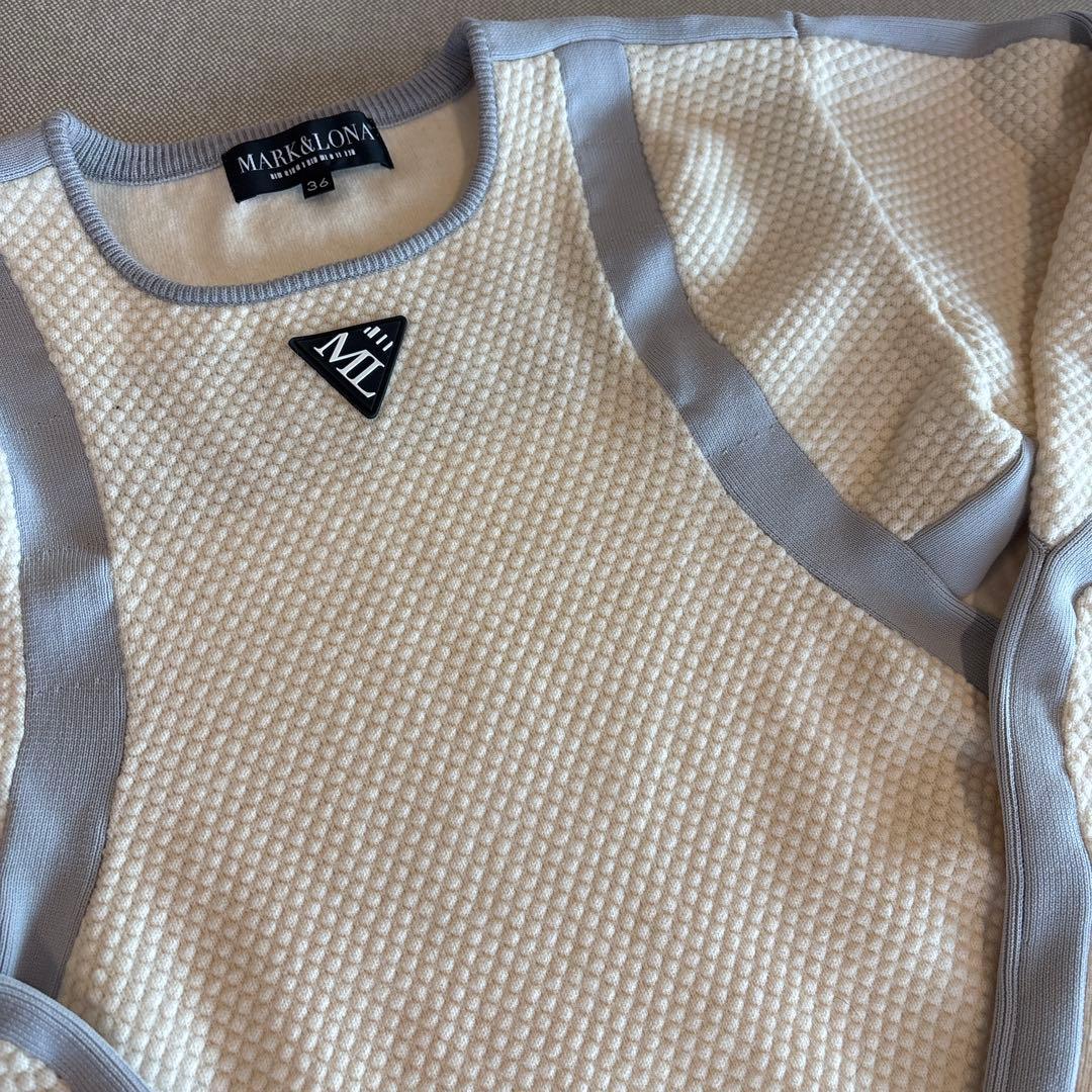 マーク＆ロナ　オフホワイトセーター　美品‼️