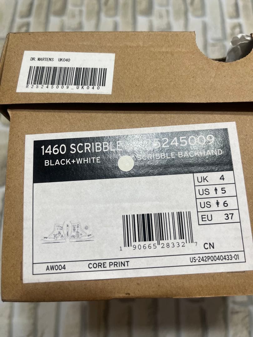 ドクターマーチン 1460 スクリブル 8ホールブーツ