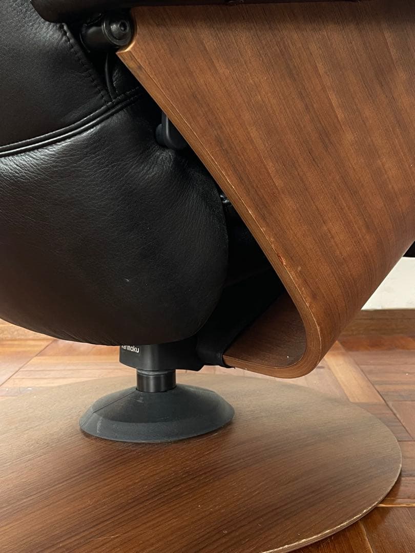 カリモク THE FIRST ザファースト リクライニング チェア ブラック