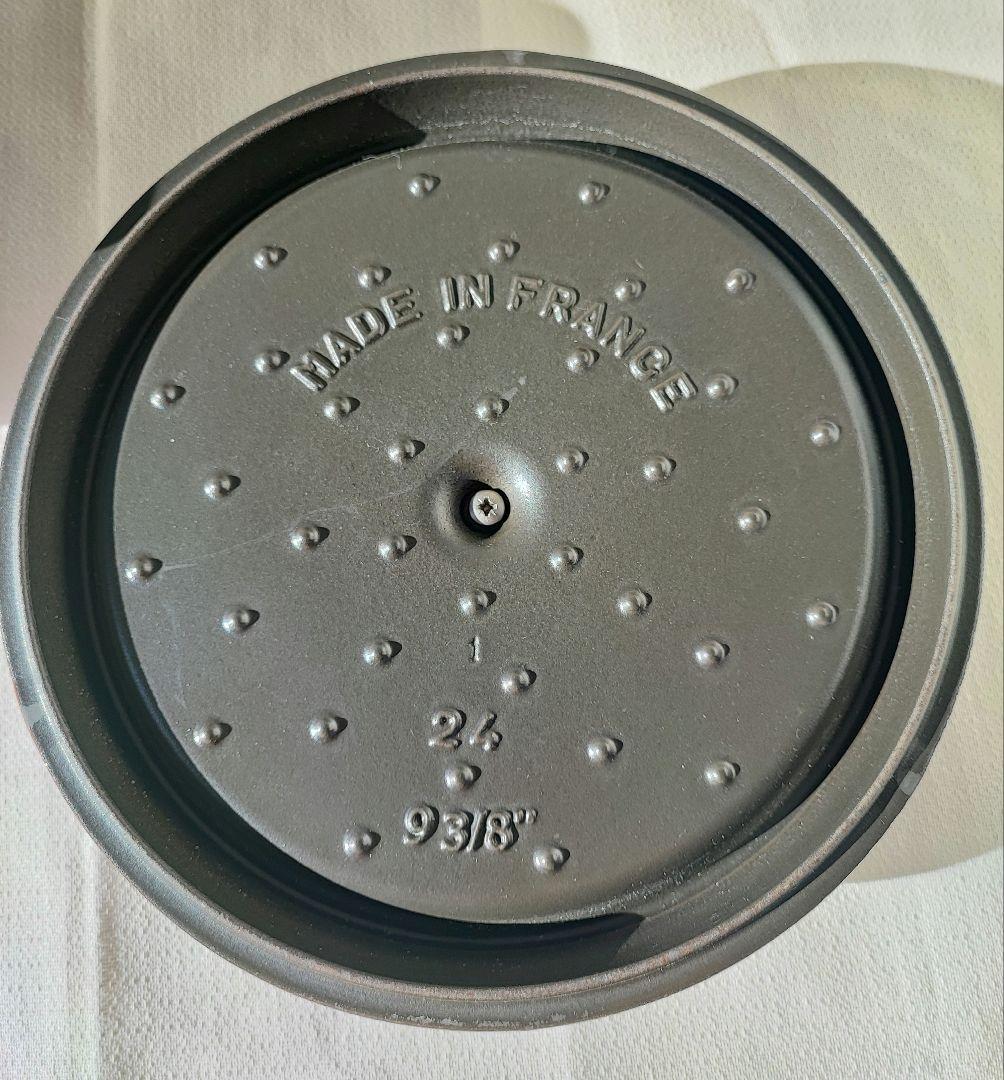 staub　ピコココット ラウンド 24 グレナディンレッド