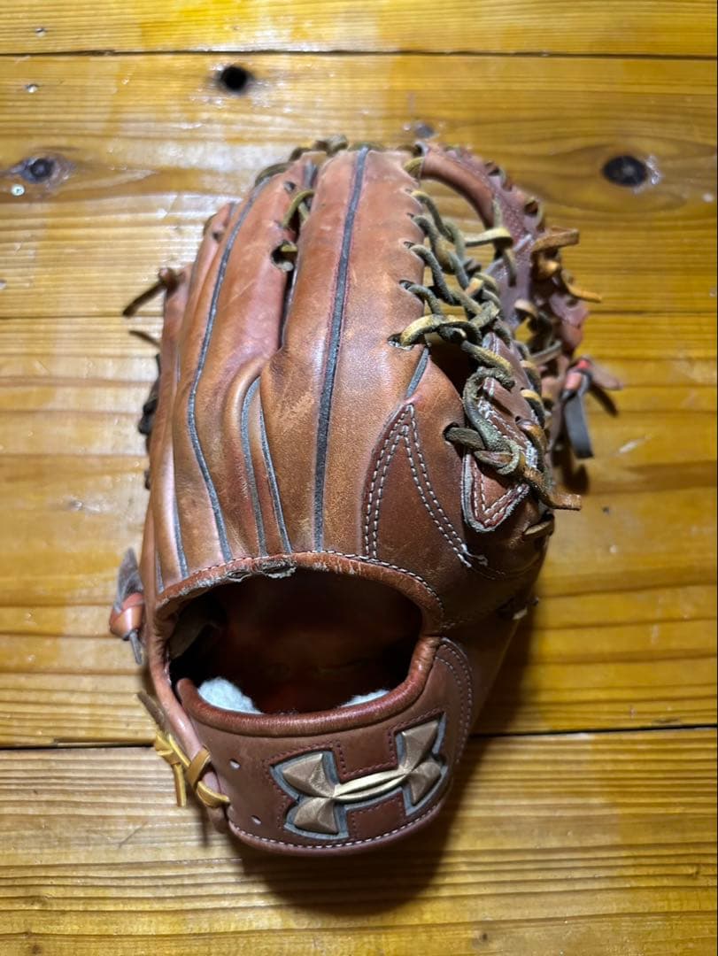 UNDER ARMOUR 硬式野球グローブ