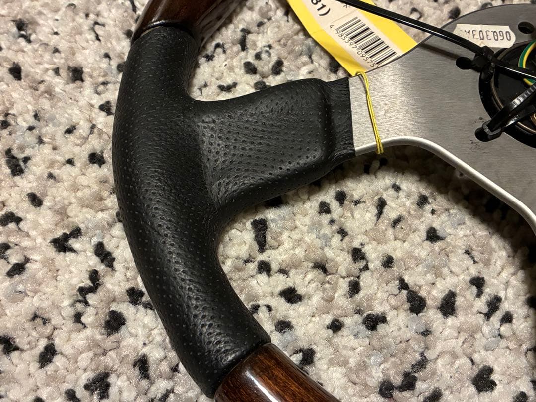 MOMO ステアリング　ファイター　350mm F-31 新品未使用　廃盤　キズ