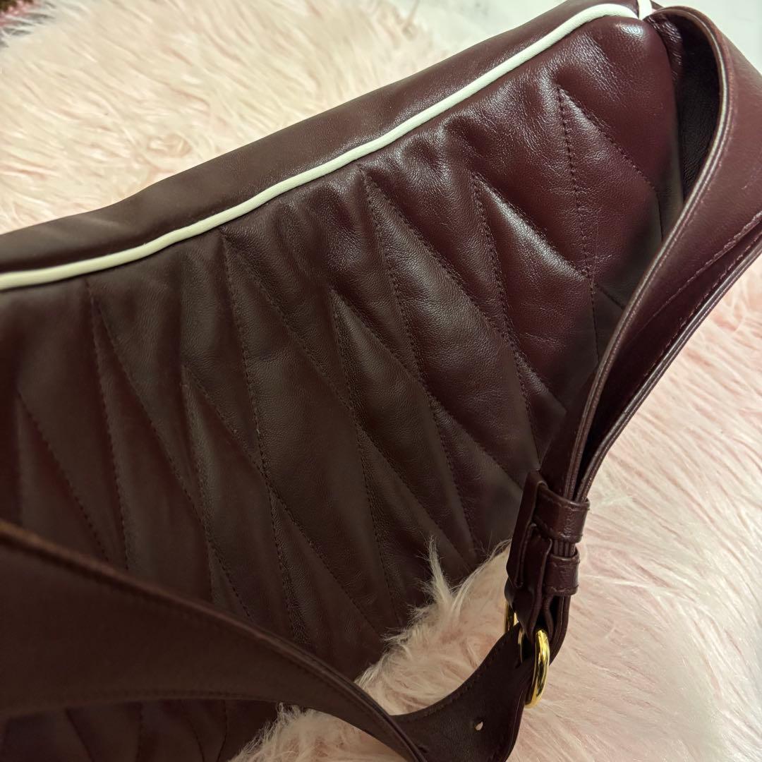 miumiu マトラッセ　ウエストポーチ