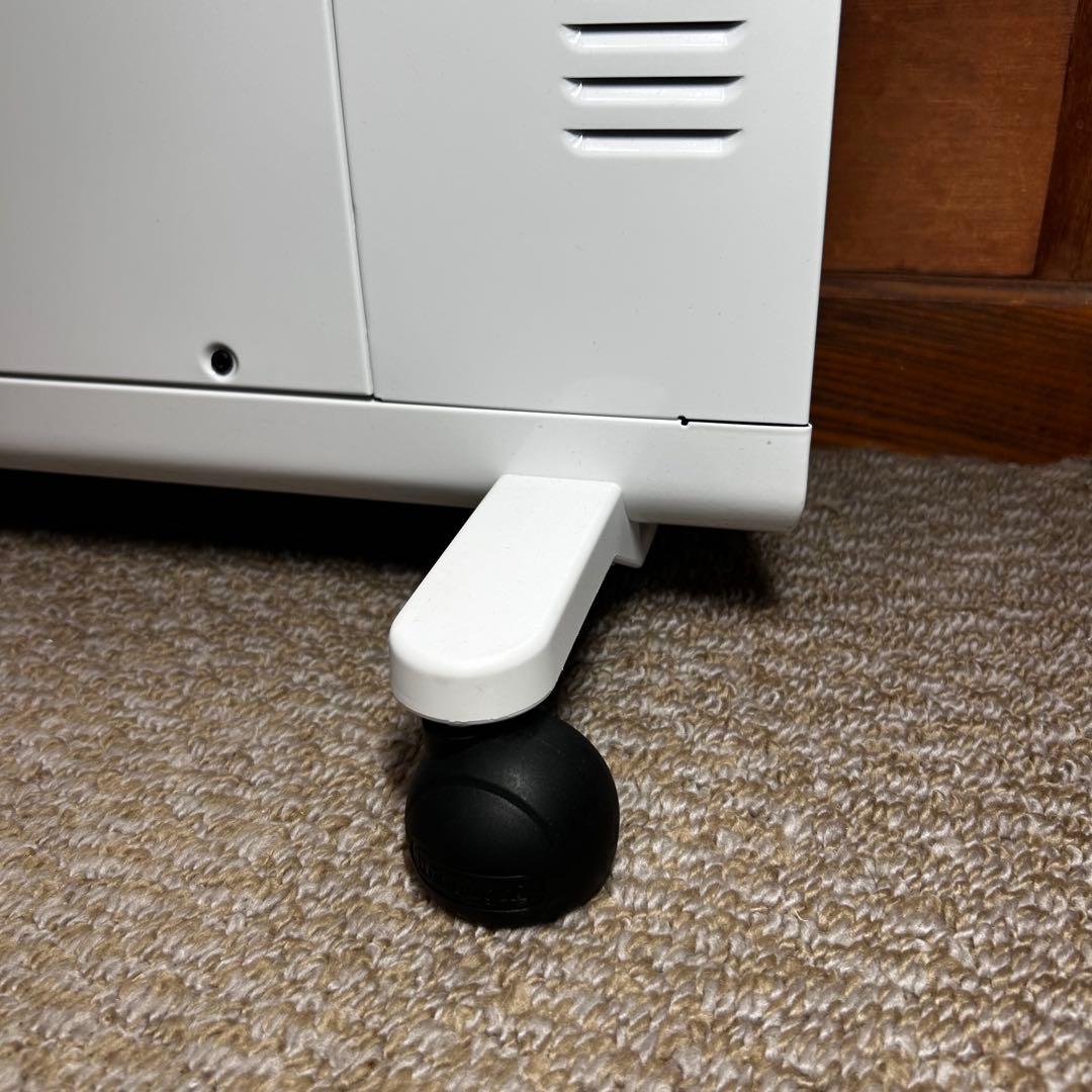 ほぼ未使用　デロンギ コンベクターヒーター HXJ60L12 8-10畳