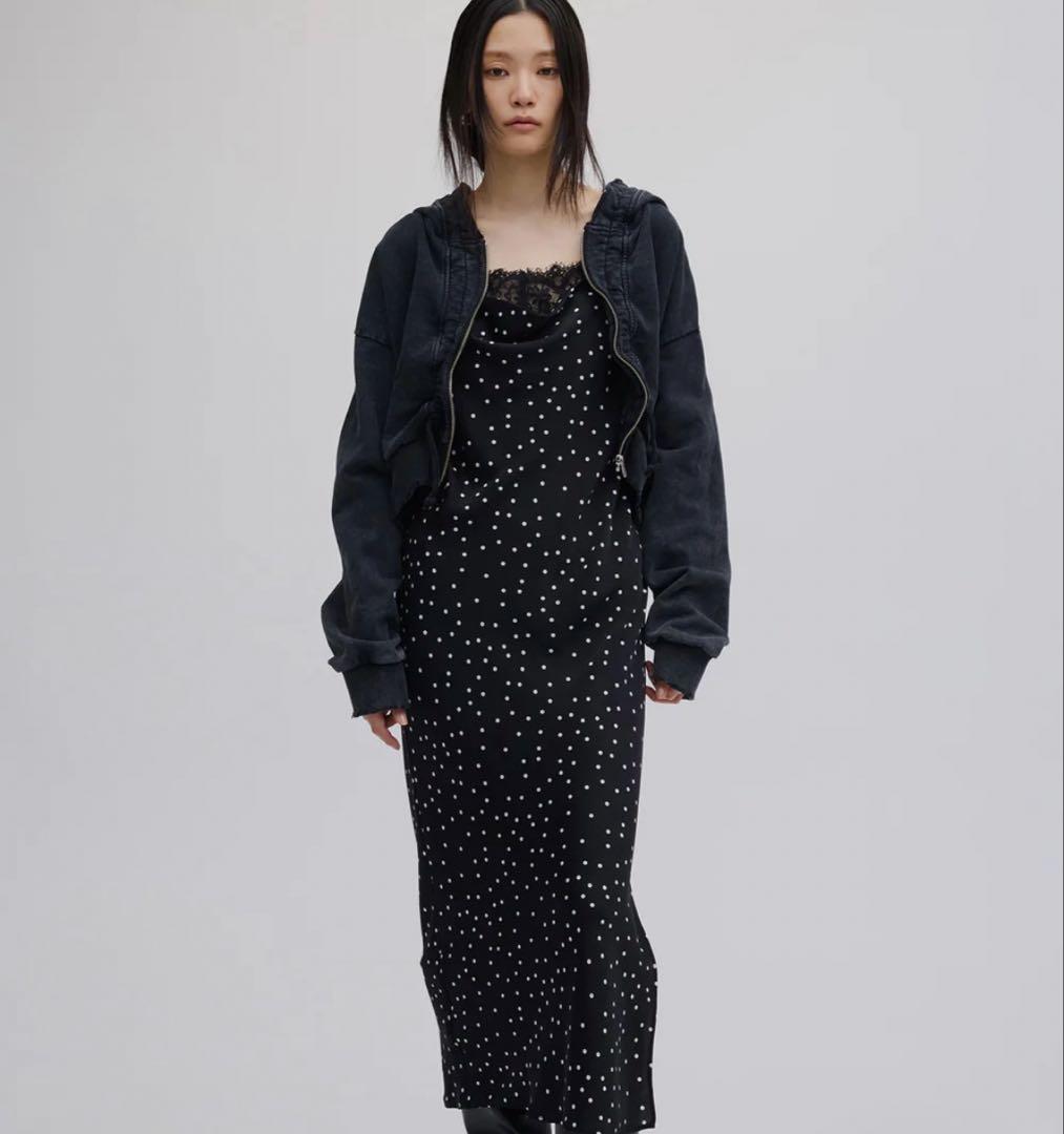 AMERI OYSTER SILHOUETTE HOODIEチャコールブラックF