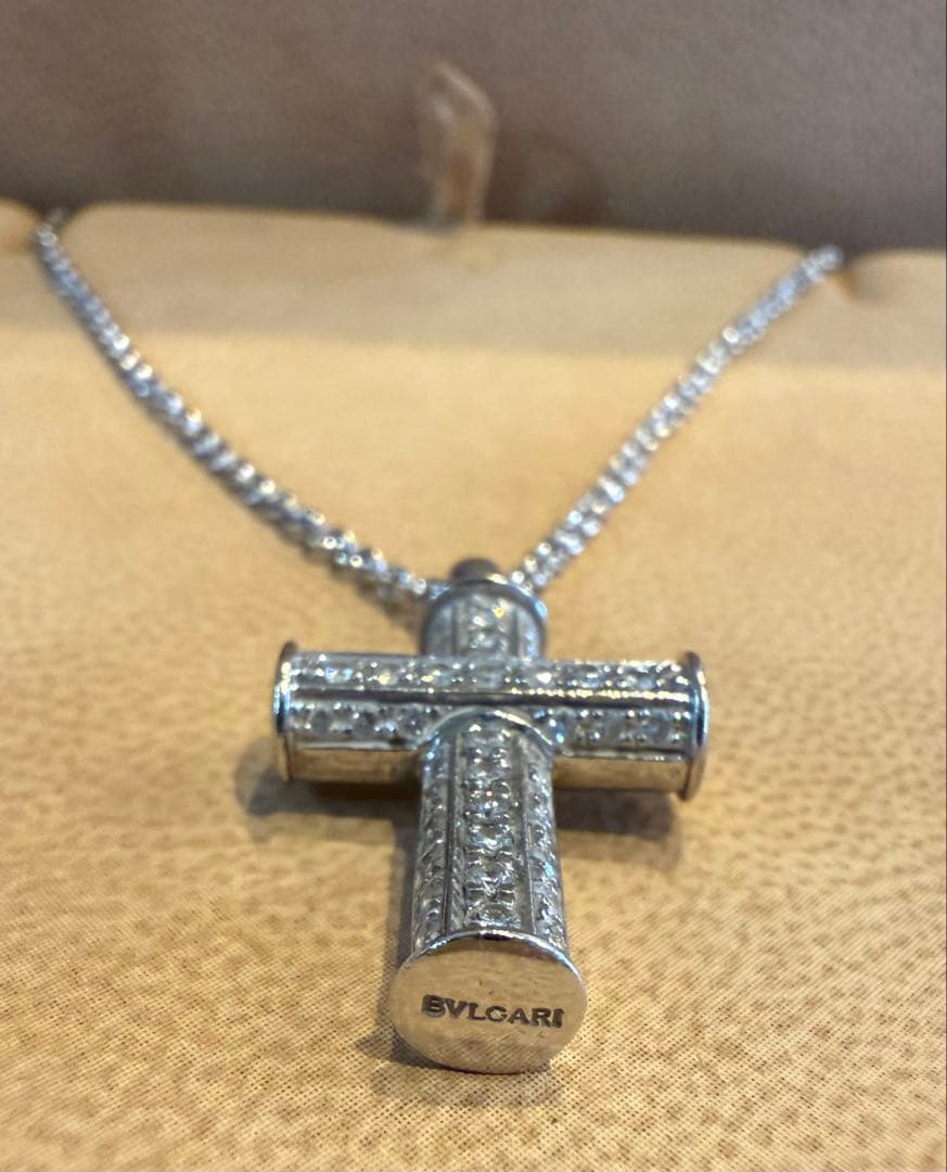 ★BVLGARI ラテンクロス ネックレス★