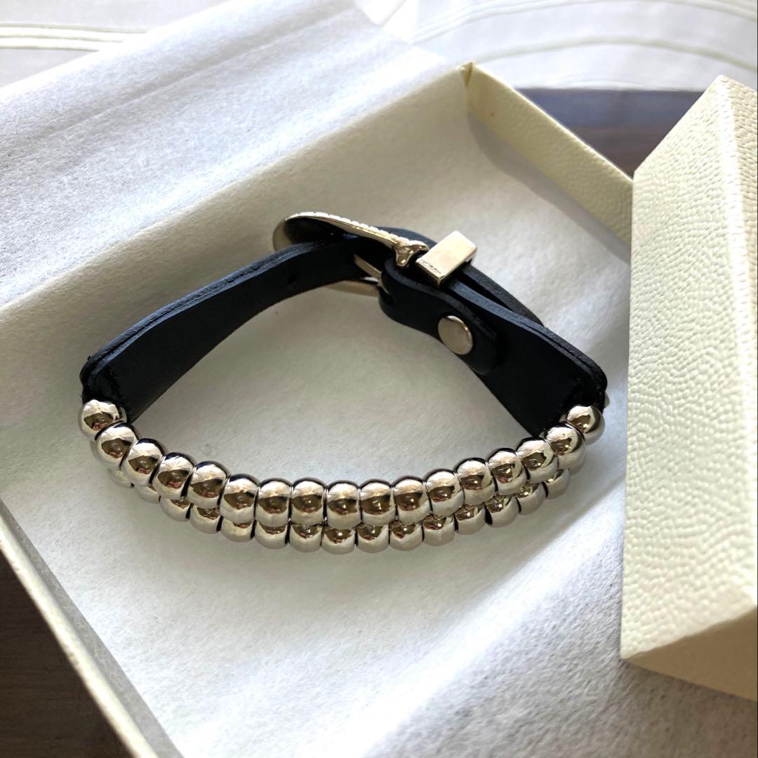 TOGA PULLA トーガ プルラ　メタルバングル　黒　レザー　異素材コンビ