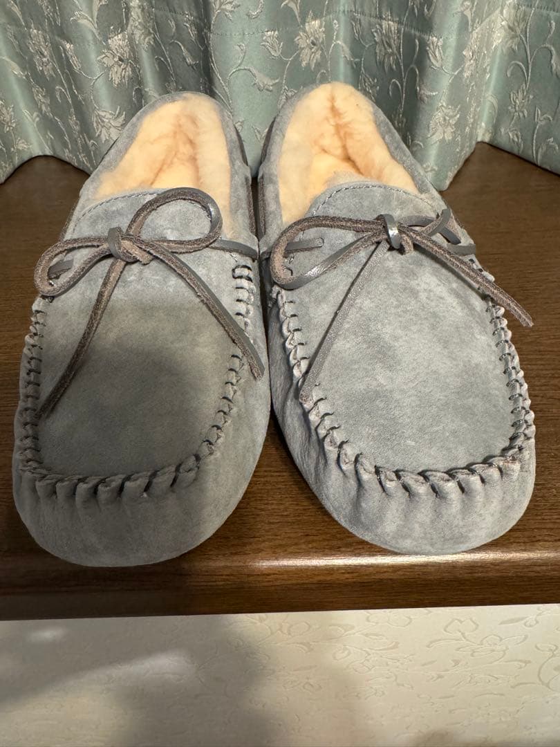UGG グレー モカシン DAKOTA ダコタ JPN25