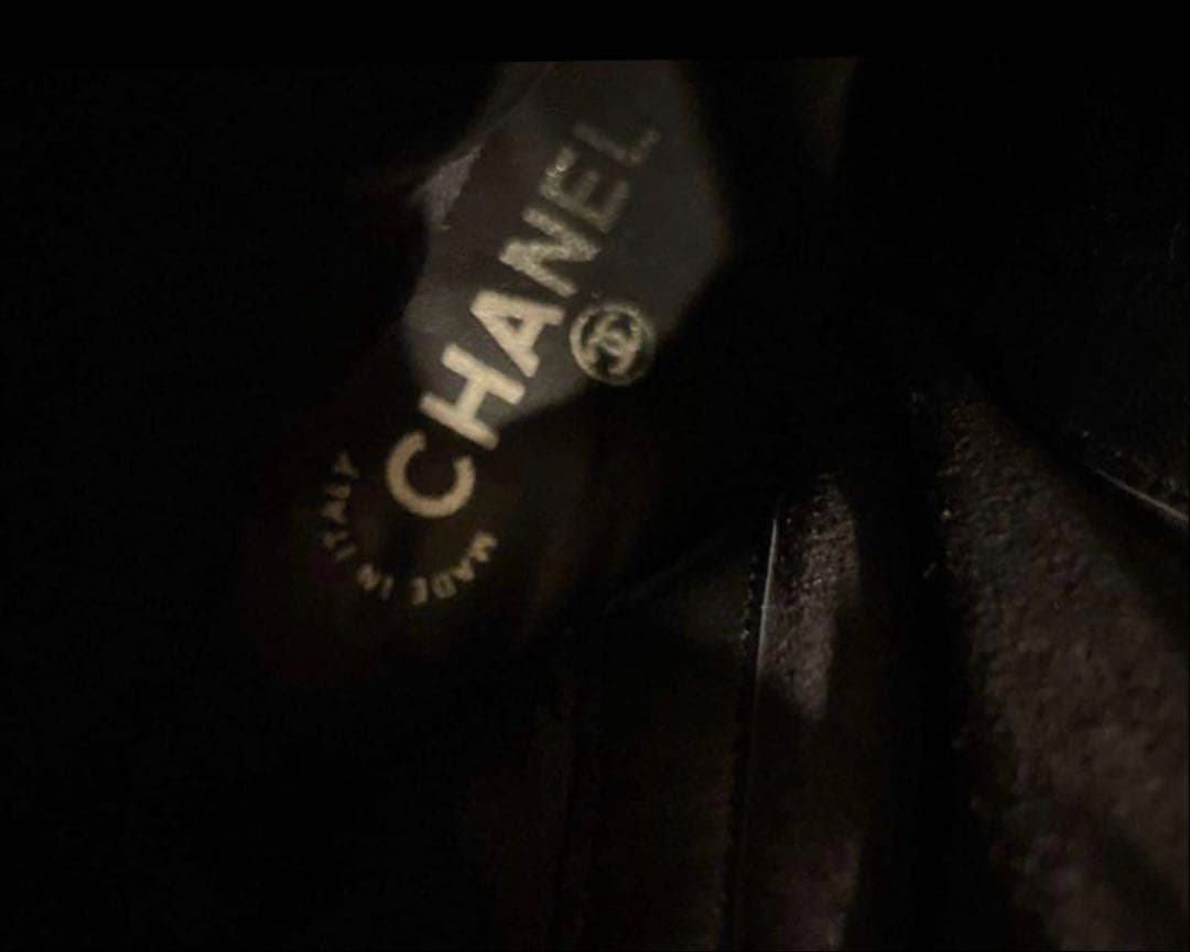 CHANEL ブラック スエード ブーティ