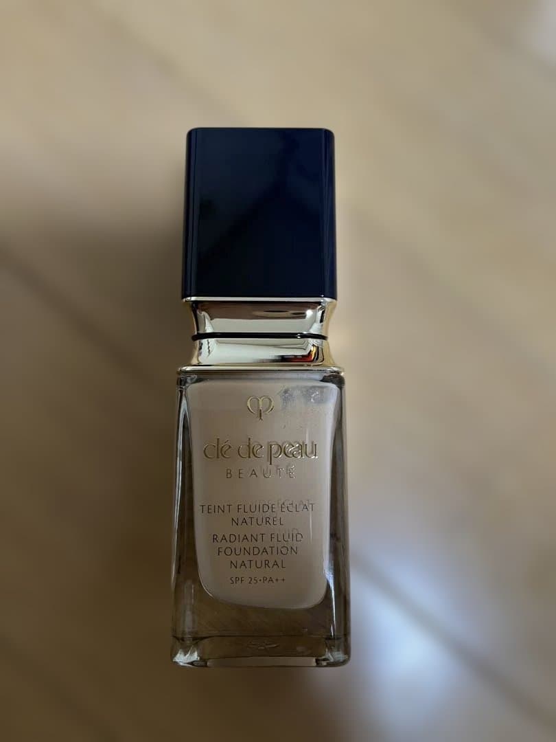 クレドポーボーテ タンフリュイドエクラベージュオークル20