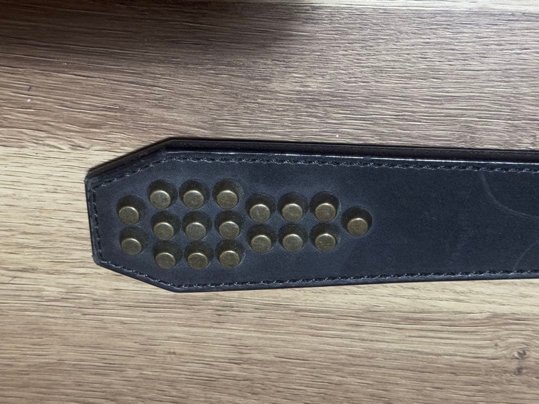 BLACK MEANS キーホルダー スラッパー ロング　スタッズ レザー