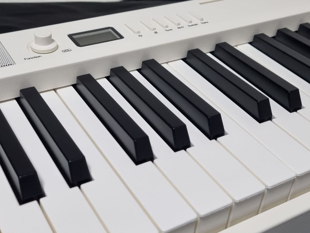 TERENCE 88鍵盤 電子ピアノ折り畳み式　ホワイト V30(無線使用可)