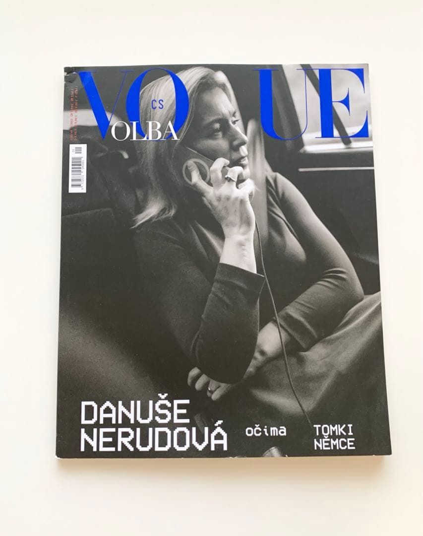女性情報誌 Vogue Czechoslovakia January 2023