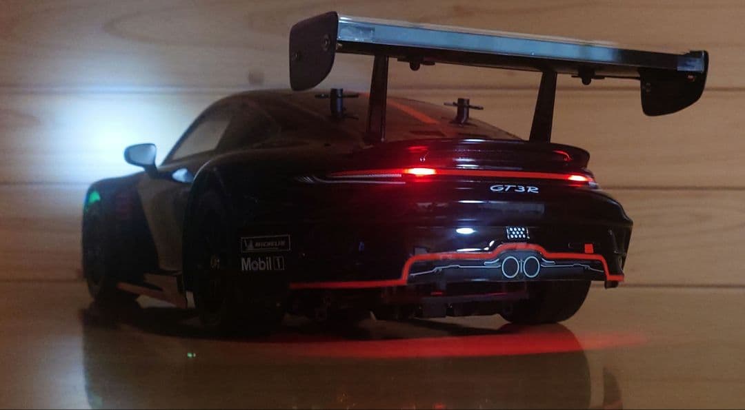 田宮RCポルシェ911GT3 R (992)LEDライト付＆プロポ充電器完成品