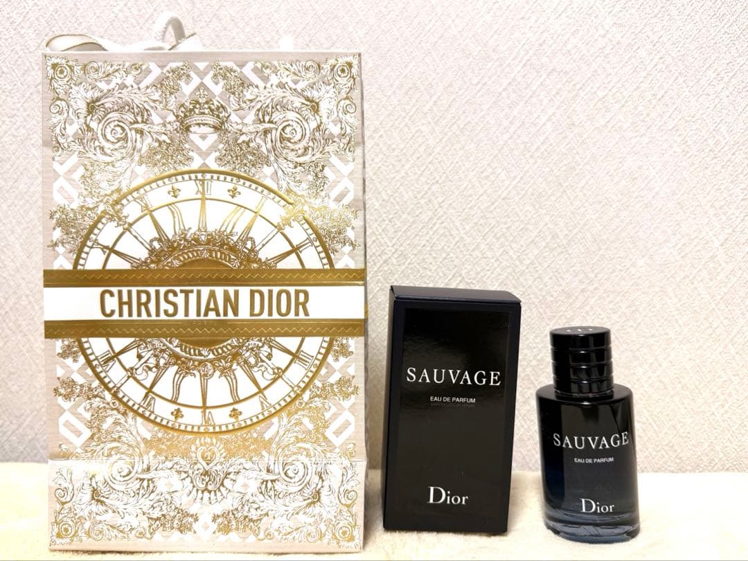 Dior SAUVAGE Eau de Parfum ギフトバッグ付き