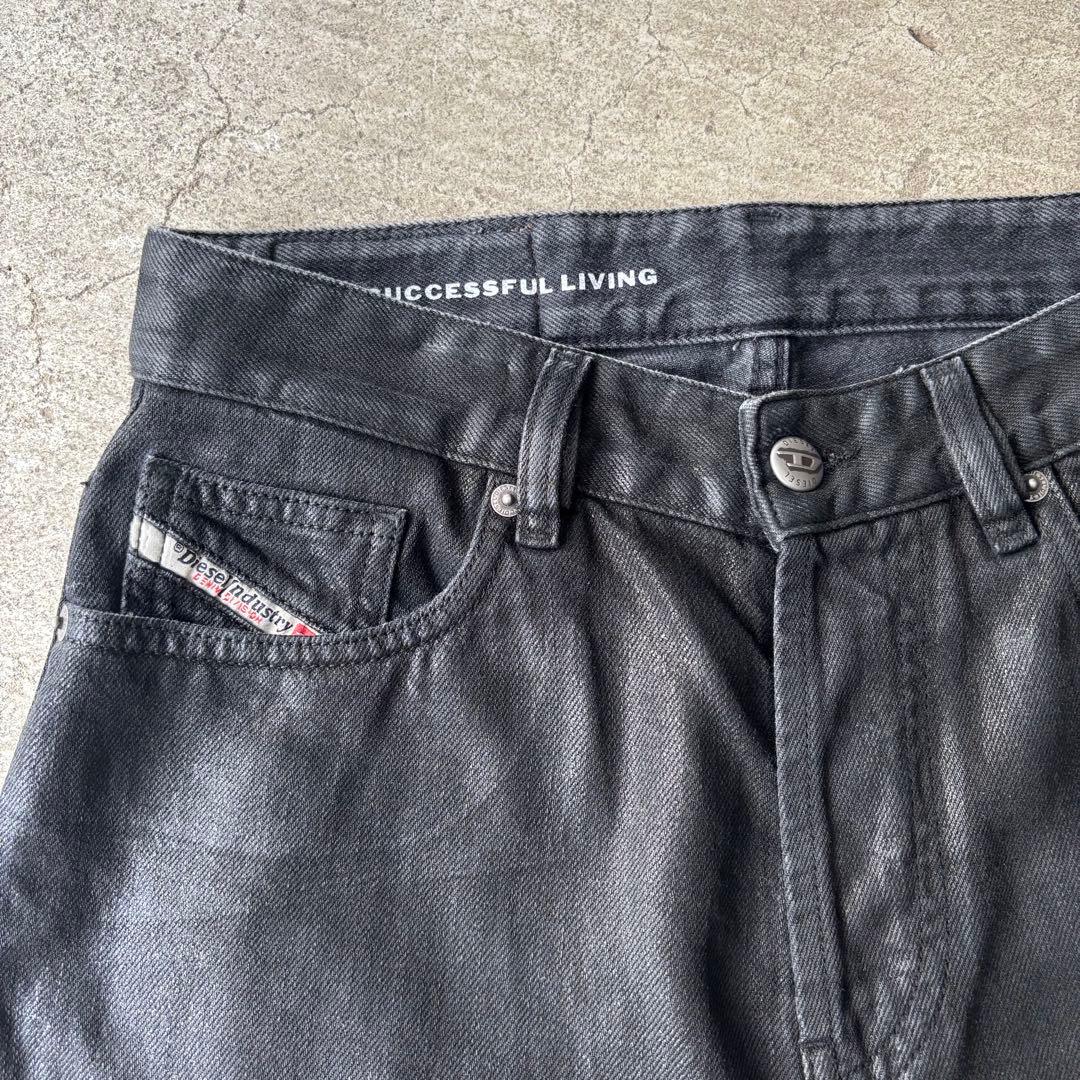 DIESEL DSIRE shorts 黒　レザー風　23インチ