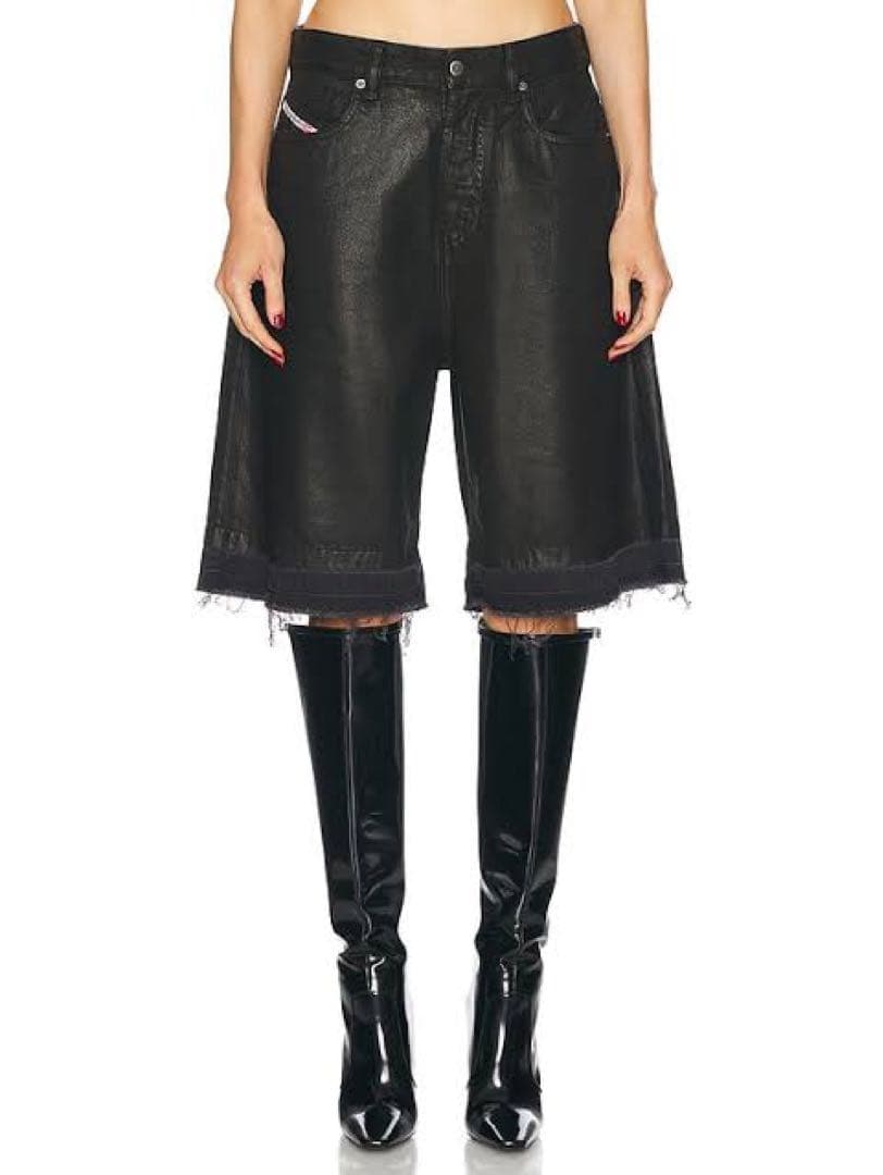 DIESEL DSIRE shorts 黒　レザー風　23インチ