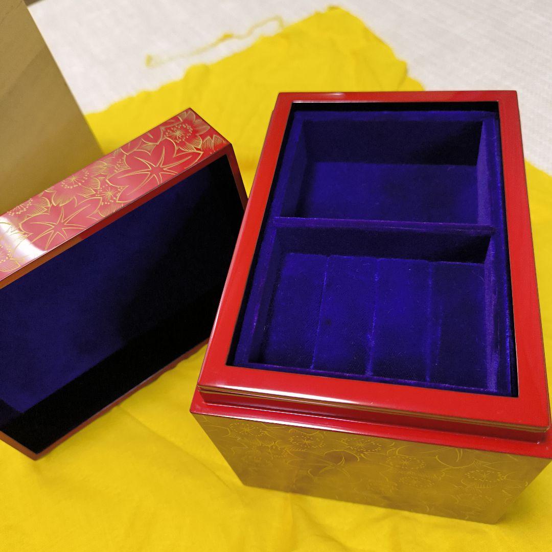 輪島塗　漆器 宝石箱 ジュエリーケース　赤と金の花模様　ジュエリーボックス