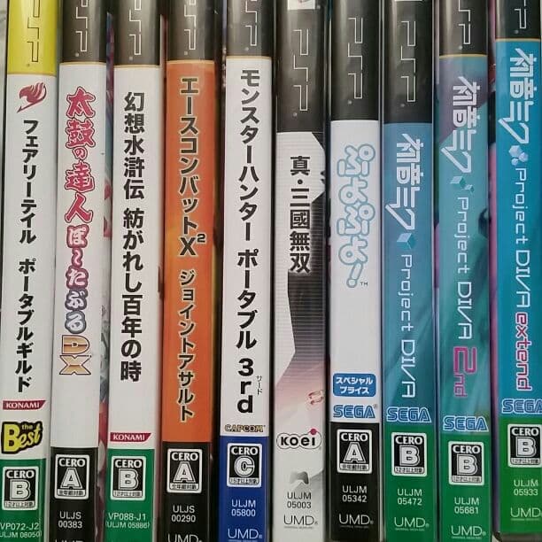PSP3000本体+ソフト10本 付属品有 訳あり