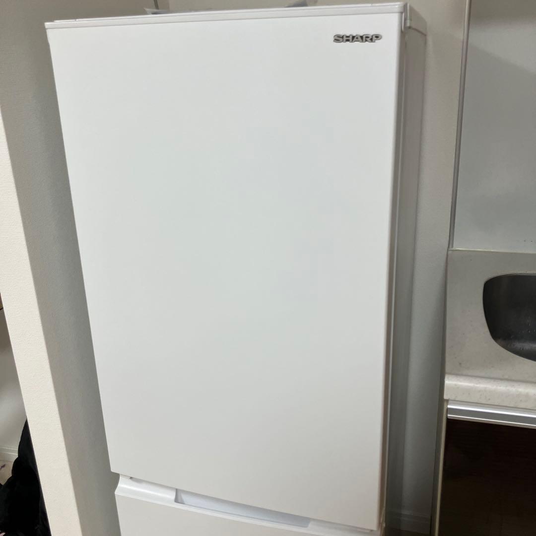 [母さん・37] 2023年製 SHARP 白 冷蔵庫 SJ-D18J